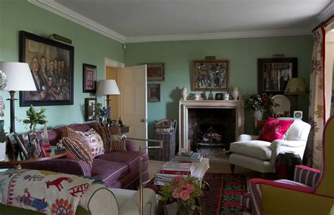 Tour The Dreamy English Country Cottage Of Designer William Yeoward