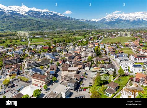 Vaduz : Vaduz Liechtenstein Ein Tagesausflug Ins Furstentum Leben A La ...