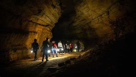 Mammoth Cave Researchers Discover 8 More Miles Of Passageways