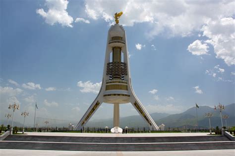 Monumento De La Neutralidad Turkmenistán Lugares turisticos