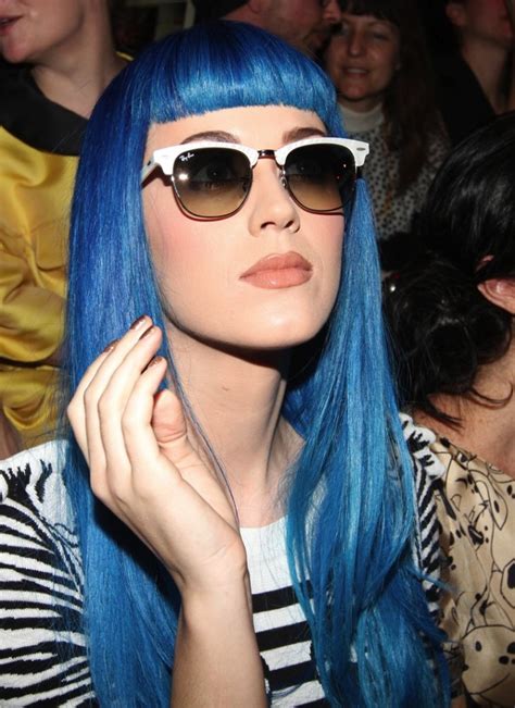 Here's katy right at the start of her blue infection, before it spread like some kind of virulent hair pox. 28 pictures of Katy Perry rocking Blue Hairstyles - StrayHair