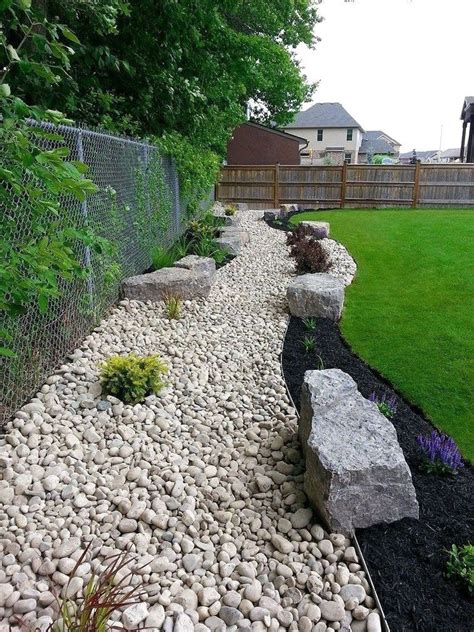 70 Favourite Side House Garden Landscaping Decoration Ideas With Rocks