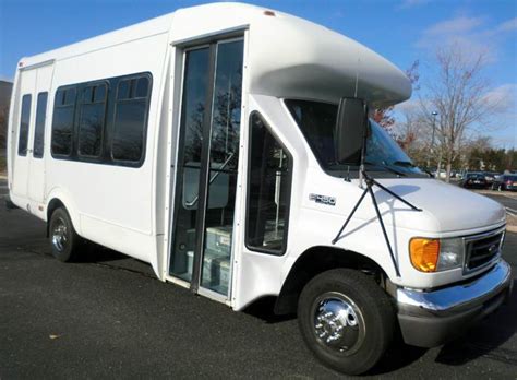 2005 Ford E 450 Startrans Wheelchair Shuttle Bus In