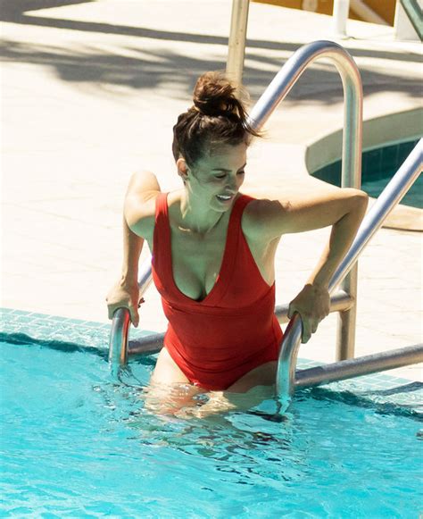 Penelope Cruz Is RED HOT As She Flaunts Extreme Cleavage In Swimsuit