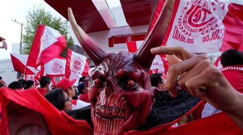 El toluca se enfrenta a santos laguna en la final de ida del torneo clausura 2018 de la liga mx. Afición del Toluca recibe la final de la Liga MX con ...