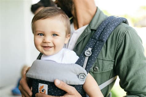 Baby Carrier For Dads Stylish And Does Not Break Your Back