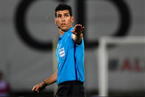 77' sporar raus tomas rein. VAR Bola Branca reprova amarelo a Palhinha - Renascença
