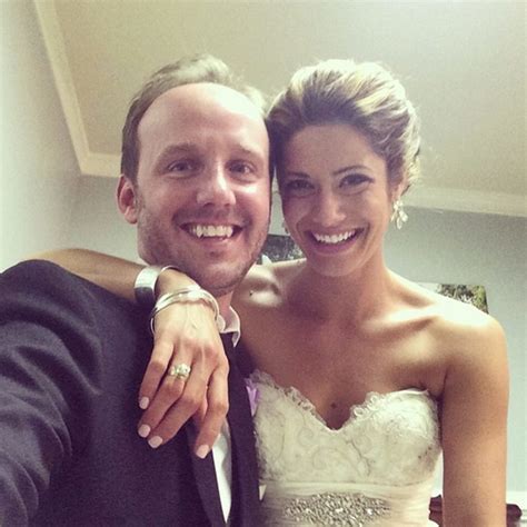 Former Bachelor Contestant Kacie Boguskie Is Married See Their First Kiss As Husband And Wife