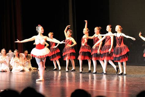 Young Navajo Dancers Shine At Flagstaffs Annual The Nutcracker