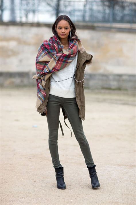 Though flannel shirts are available in a wide array of colors and washes and even come. How To Wear Women Fall Scarves 2020 - FashionMakesTrends.com