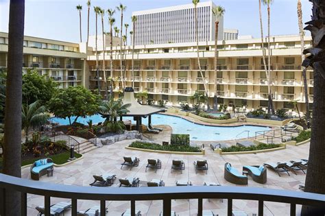Discount Coupon For Los Angeles Airport Marriott In Los Angeles