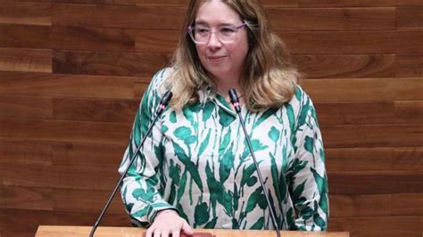 Nuria González Nuevo toma posesión como nueva diputada del PP La
