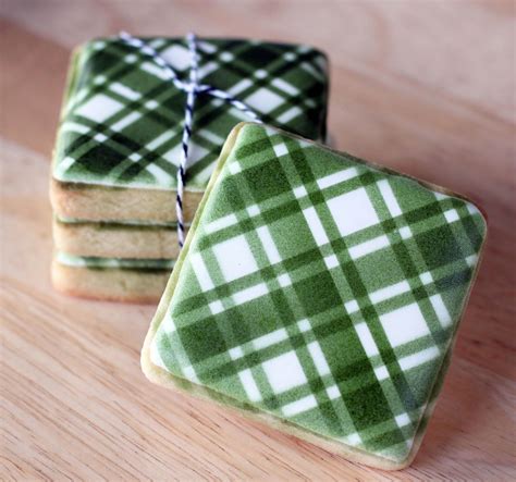 How to make your holidays happy with decorated christmas cookies! PLAID COOKIES/ Brother | Decorated cookies tutorial ...