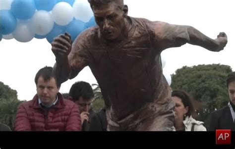 Lionel Messi Statue Unveiled In Buenos Aires Argentina Photos