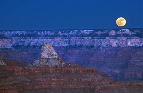 Super Moon Rising Over Grand Canyon National Park Januar Flickr