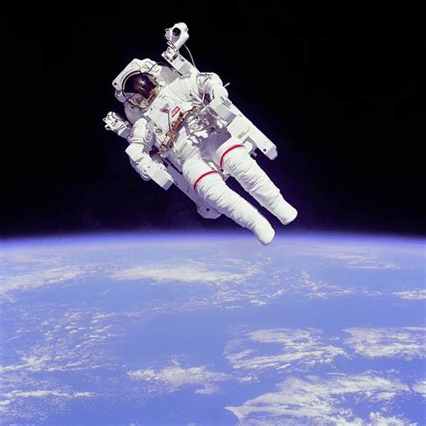 Weightless Float Astronaut Bruce Mccandless Space Walk Space