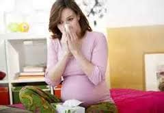 Bunda, sebaiknya jangan pernah mengabaikan bahaya flu saat hamil, ya. 9 Bahaya Batuk Bagi Ibu Hamil - Hamil.co.id