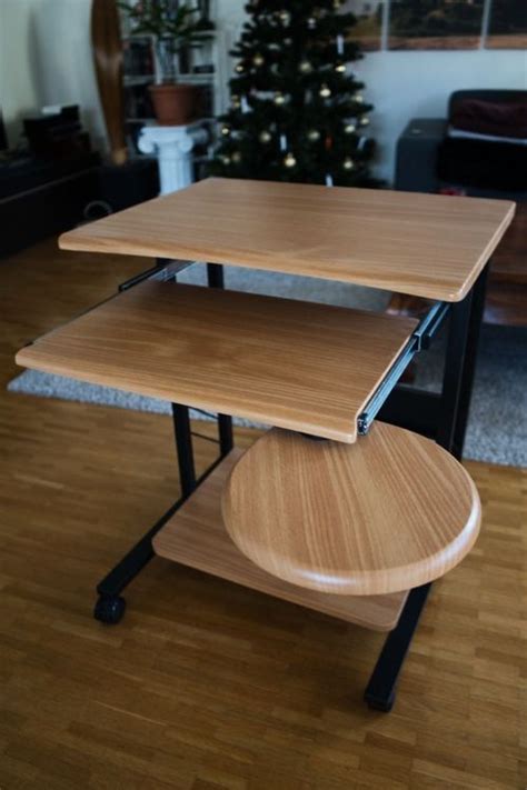 Fahrbarer arbeitstisch werkzeugtisch tfa 200. PC Schreibtisch auf Rollen | Kaufen auf Ricardo