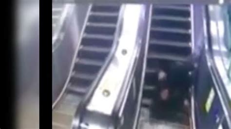 Release Vi­­­­deo Show Man Falling From Escalator At Pittsburgh’s Acrisure Stadium Youtube
