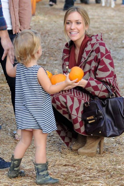 11 Photos Of Celebrities At Pumpkin Patches Famous Celebrities