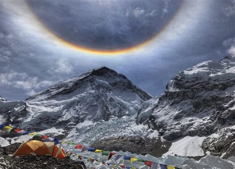 Reaching the summit of mount everest, the world's highest mountain, is every climber's dream. First 2017 Mount Everest summits on the south side - Madison Mountaineering