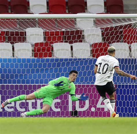Deutschland rennt an, prallt aber oft an der ersten u21 em live: U21-EM in Ungarn: Elfmeter verschossen - Deutschland ...