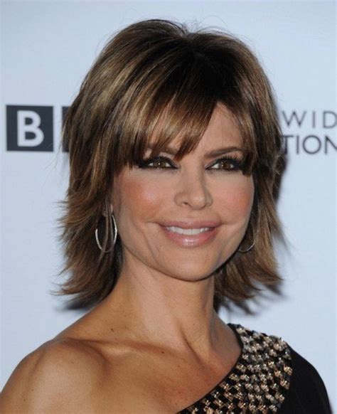 This hairstyle frames your face with thick strands that have. 30 Gorgeous Feathered Short Hairstyles For Women | Hairdo ...