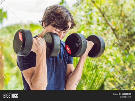 Bicep Curl Weight Image And Photo Free Trial Bigstock