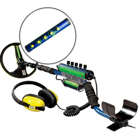 A microprocessor translates target signals and removes interference caused by ground mineralization (which ordinarily the minelab excalibur ii is the best metal detector i have ever used. Minelab Excalibur II Metal Detector with 10" Search Coil