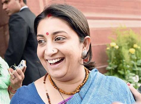 Smriti irani speech at upsidc maidan, launches development schemes in amethi | mango news. 'Remedy' for sick powerloom industry after state elections ...