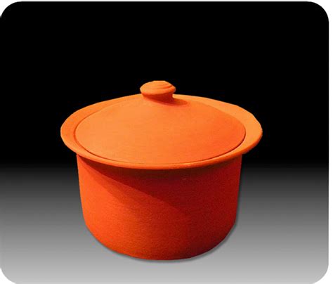 Unglazed clay pot and lid must be completely submerged in water for at least 15 minutes prior to always place your clay cookware in the center of a cold oven, and allow it to heat gradually with the. MEC Multi-Cooking, Pure-Clay Pot Large (4 qt).