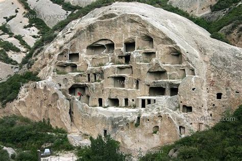 抽象 動物・野生生物 芸術 背景・テクスチャ 美容・ファッション 建物・都市 ビジネス・金融 有名人 エディトリアル 教育 食べ物・飲み物 ヘルスケア・医療 祝祭日・. 謎の蟻塚っぽい住居・古崖居遺跡 | 死ぬまでに一度は行ってみ ...
