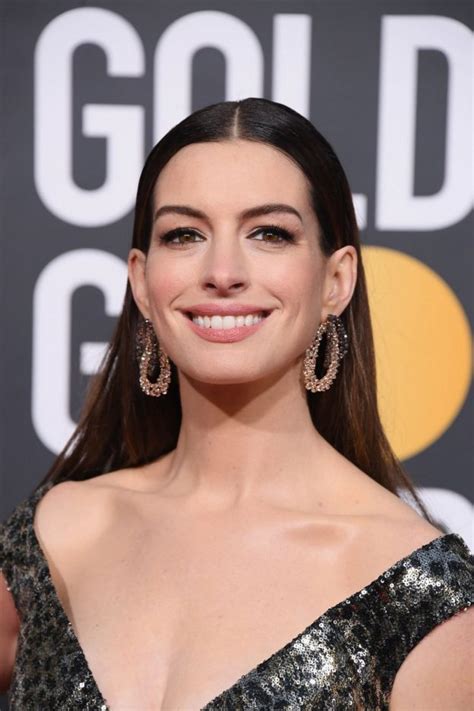 Anne Hathaway Leopard Print Dress On Golden Globe The Fappening