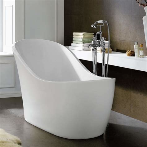 Soaking tubs with heaters to keep water warm for luxurious long baths. 7 Best Types Of Bathtubs: Prices, Styles, Pros & Cons ...