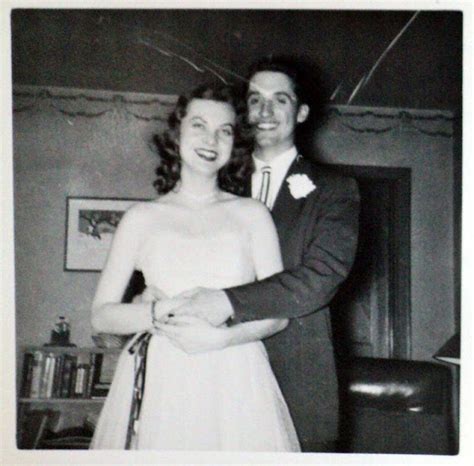Vintage Dating 42 Lovely Snapshots That Capture Couples In The 1950s ~ Vintage Everyday