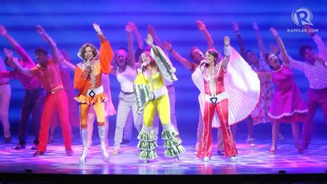 Mamma Mia International Touring Cast Performs Dancing Queen Youtube