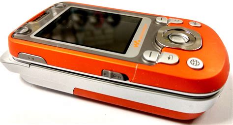 Sony Ericsson W600i Ponsel Walkman Jadul Yang Pas Untuk Main Game