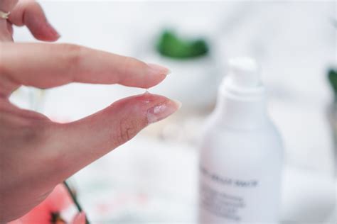 Penggunaan primer akan membantu mempertahankan hasil riasan, sehingga baebellines tidak perlu sering touch up. Penggunaan Jelly Primer sebagai Alternatif untuk Kulit ...