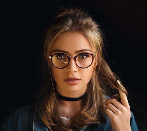 Pin By Keelymckinney On Anna Klinski Glasses Fashion Fashion Eye Glasses Girls With Glasses
