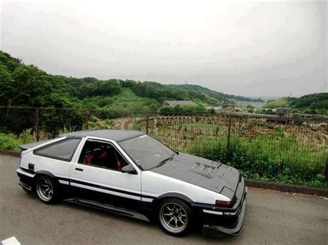 The toyota sprinter trueno ae86 is a cultural icon, which was the most hyped car of its time. radracerblog: "Toyota Trueno Liftback Ae86 " (con imágenes ...
