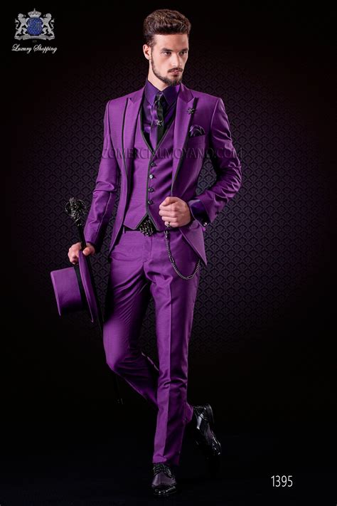 Traje Moderno Púrpura Con Chaleco Mario Moreno Moyano Fashion Suits
