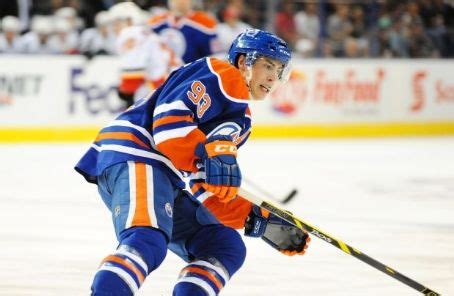 28, height, salary, famous birthday, birthplace, horoscope, fanpage, before fame and family, all about ryan. Who is Ryan Nugent-Hopkins dating? Ryan Nugent-Hopkins ...