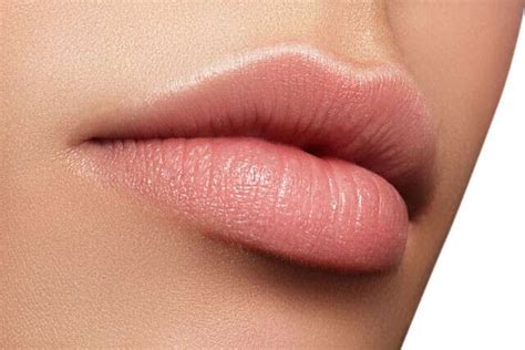 Heres How You Can Get Pink And Plump Lips Naturally
