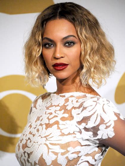Score Beyonces Grammys Gorgeous Curly Bob Hairstyle With These Simple