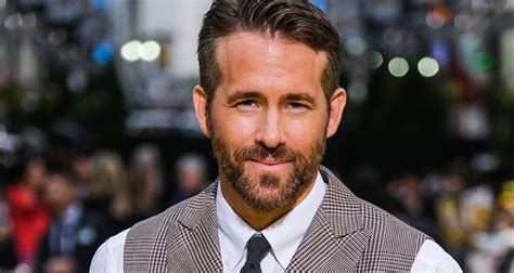 Ryan Reynolds Joins the Cast of Netflix Flick 'Red Notice ...
