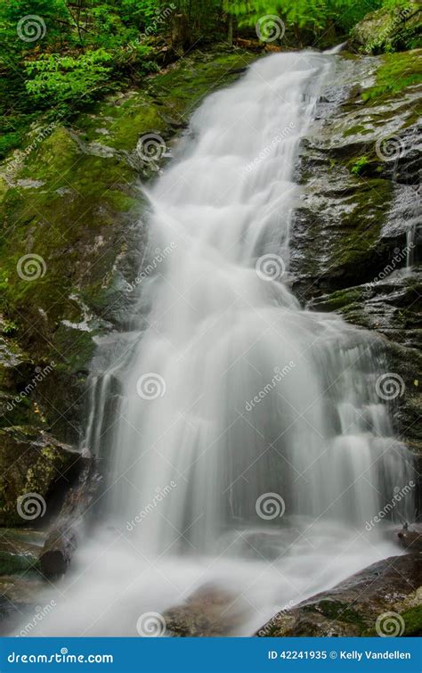Slow Shutterspeed Of Waterfall Stock Image Image Of Creek Green