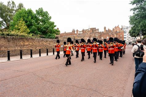 Where To Watch The Changing Of The Guard Ceremony Travel Pockets