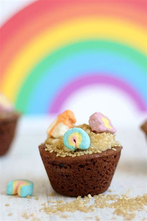 Possibly the most notable of all is lucky the mascot of lucky charms cereal, made by general mills. ST. PATRICK'S DAY COOKIE CUPS: Lucky Charms pot of gold cups | Cookie cups, Pot of gold ...