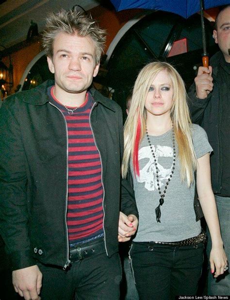 Deryck Whibley Receives Support From Ex Wife Avril Lavigne On Twitter