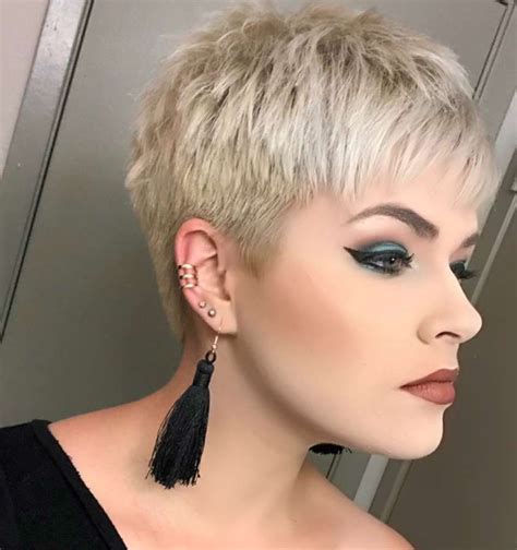 Aktuelle preise für produkte vergleichen! Kingsley Brown Short Hairstyles - 1 | Thick hair styles ...